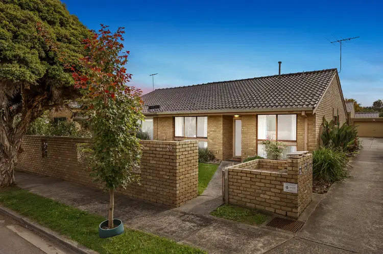 2/26 Hall Street, Coburg VIC 3058