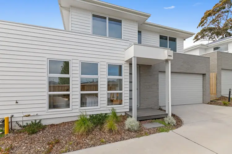 Main view of Homely townhouse listing, 2/2 Banks Street, Mccrae VIC 3938