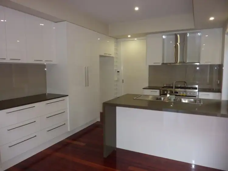 Second view of Homely house listing, 5 Raglan Road, Research VIC 3095