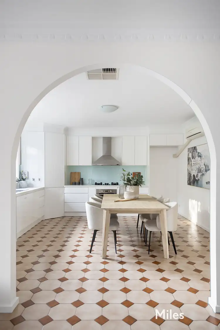 Fifth view of Homely house listing, 8 Mercedes Court, Rosanna VIC 3084