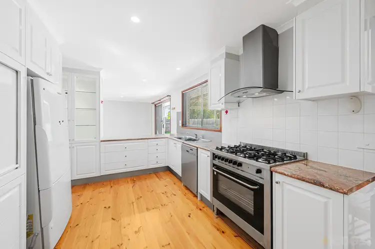 Sixth view of Homely house listing, 32 Parramatta Road, Werribee VIC 3030