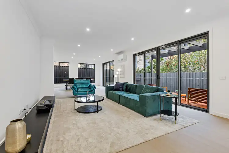 Third view of Homely house listing, 2/101 Therese Avenue, Mount Waverley VIC 3149