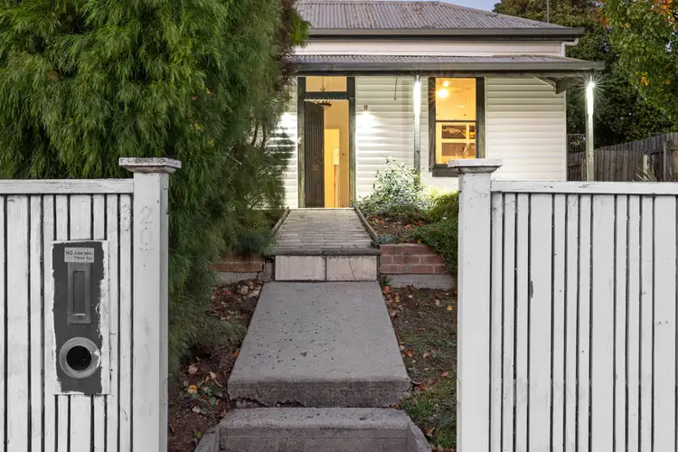 207 Joseph Street, Canadian VIC 3350