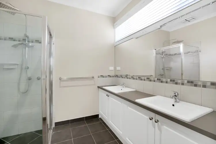 Fifth view of Homely house listing, 4 Teriki Place, Garfield VIC 3814