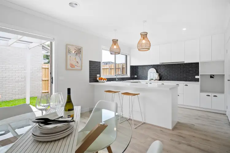 1/76 Rainier Avenue, Dromana VIC 3936