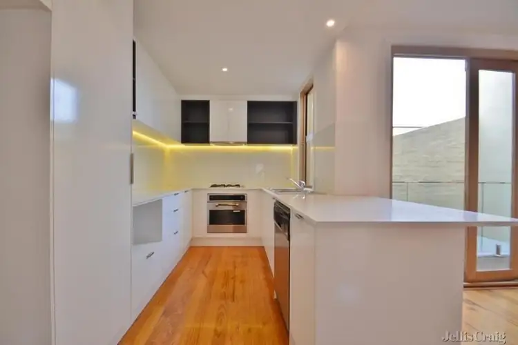 2/3 Miller Street, Fitzroy North VIC 3068