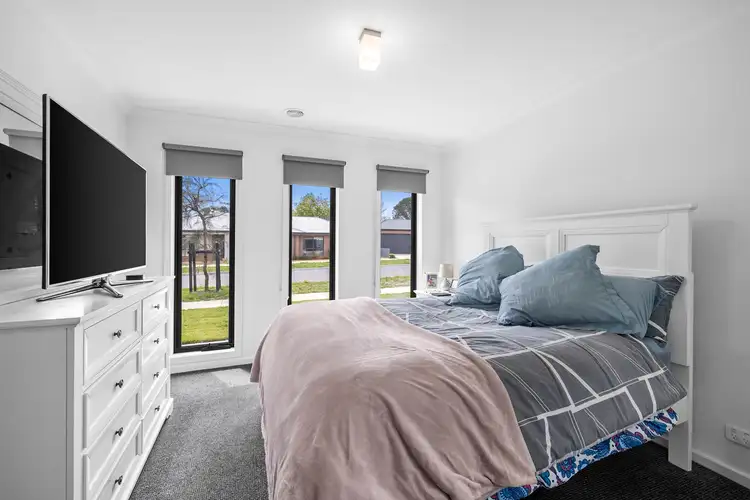 Sixth view of Homely house listing, 8 Adrianus Street, Alfredton VIC 3350