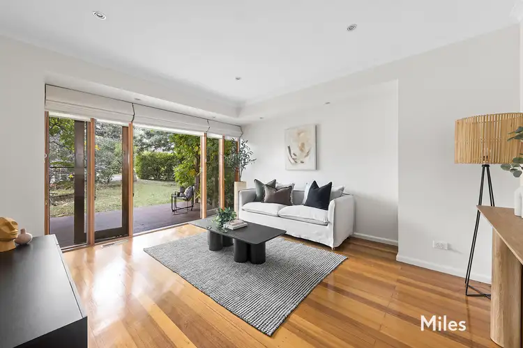 Second view of Homely house listing, 10 Lillian Court, Viewbank VIC 3084