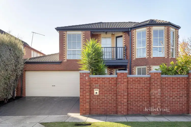 727 North Road, Carnegie VIC 3163