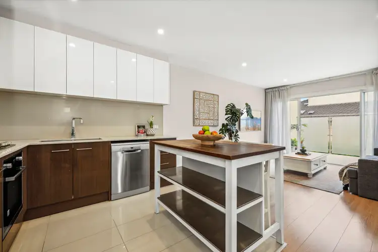104/70 Ferntree Gully Road, Oakleigh East VIC 3166