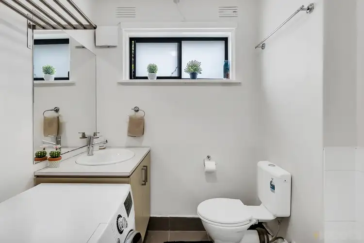 Fifth view of Homely apartment listing, 5/126 Inkerman Street, St Kilda VIC 3182