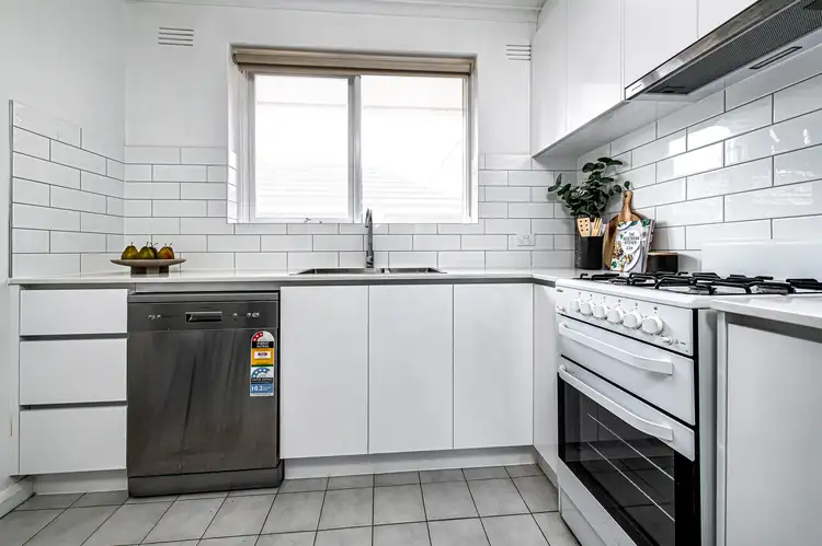 Third view of Homely apartment listing, 6/120 Victoria Road, Hawthorn East VIC 3123
