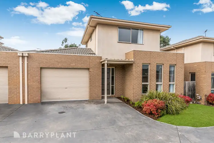 4/1 Darraweit Road, Wallan VIC 3756