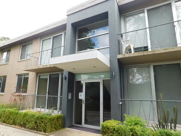 4/14 Stradbroke Avenue, Heidelberg VIC 3084