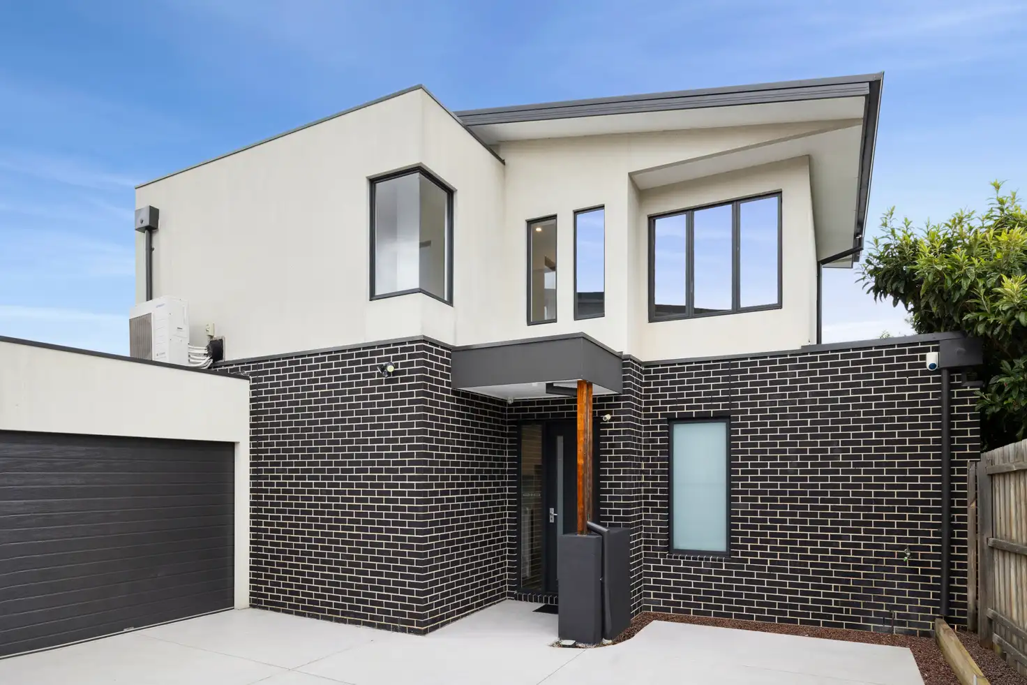 Main view of Homely townhouse listing, 2/170 Ferntree Gully Road, Oakleigh East VIC 3166