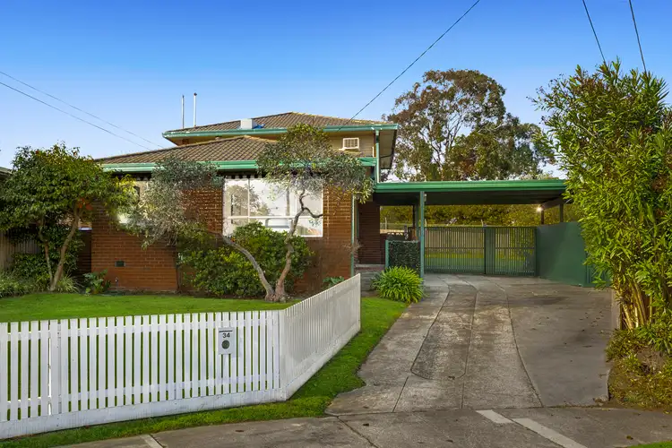 34 Pasadena Crescent, Bentleigh East VIC 3165