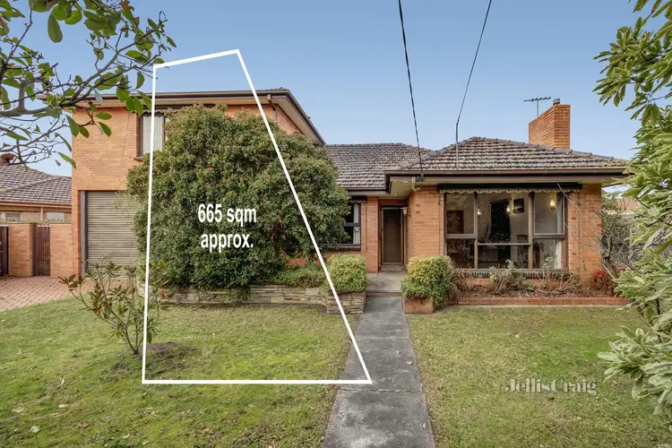 36 Chesterville Drive, Bentleigh East VIC 3165
