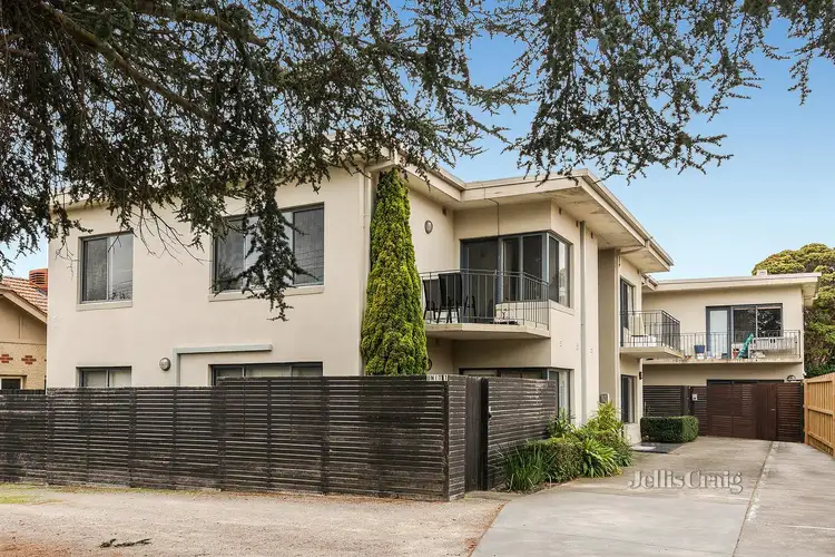 2/10A Eddys Grove, Bentleigh VIC 3204
