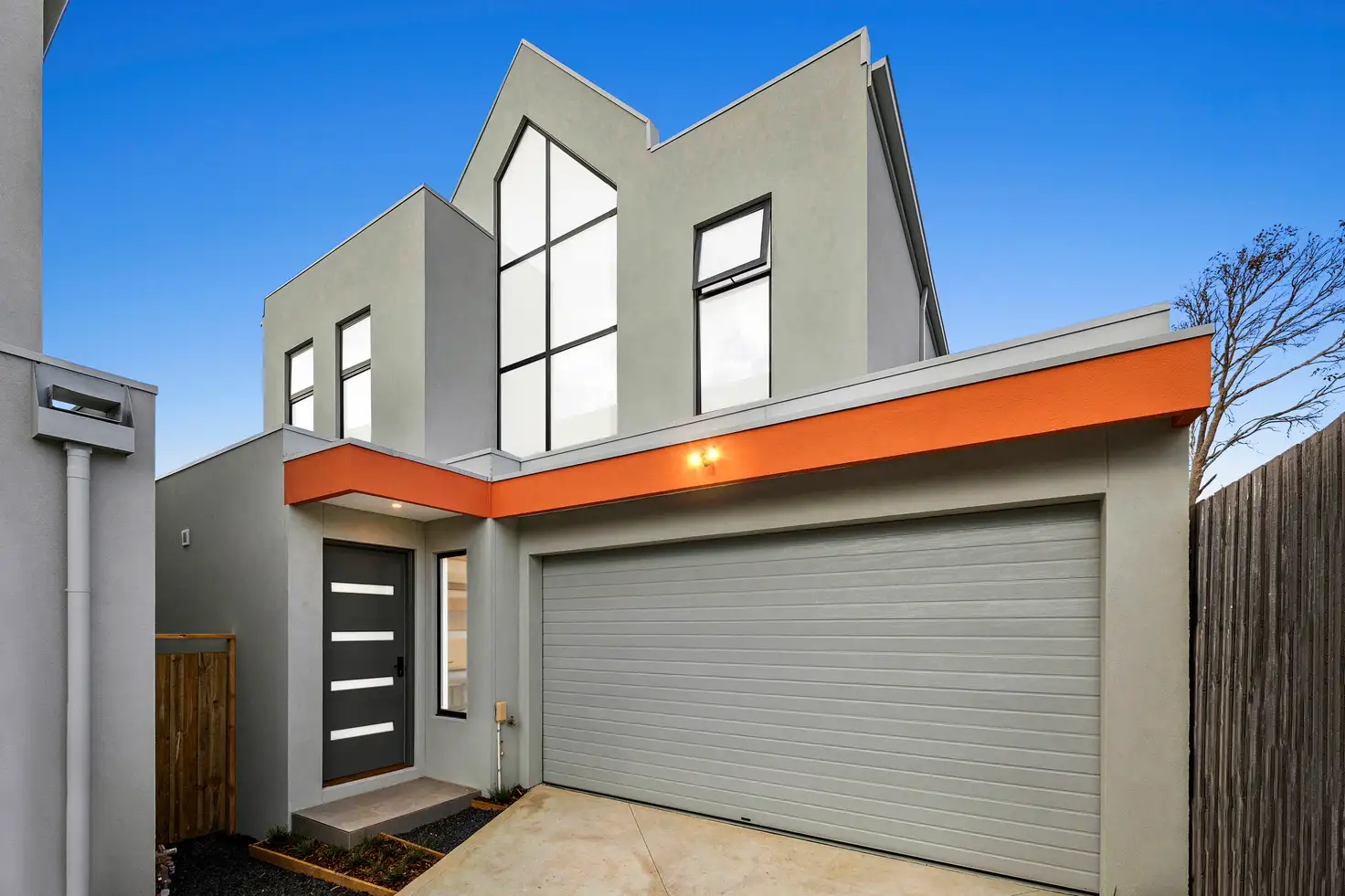 Main view of Homely townhouse listing, 4/37 Ashburn Grove, Ashburton VIC 3147