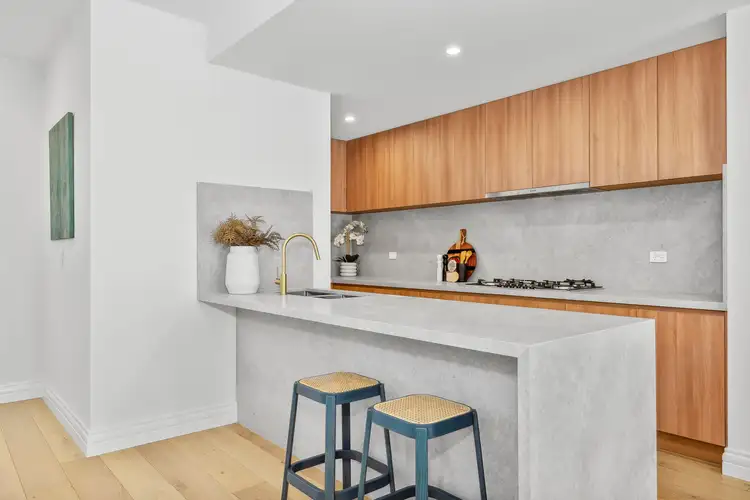 Fifth view of Homely townhouse listing, 4/37 Ashburn Grove, Ashburton VIC 3147