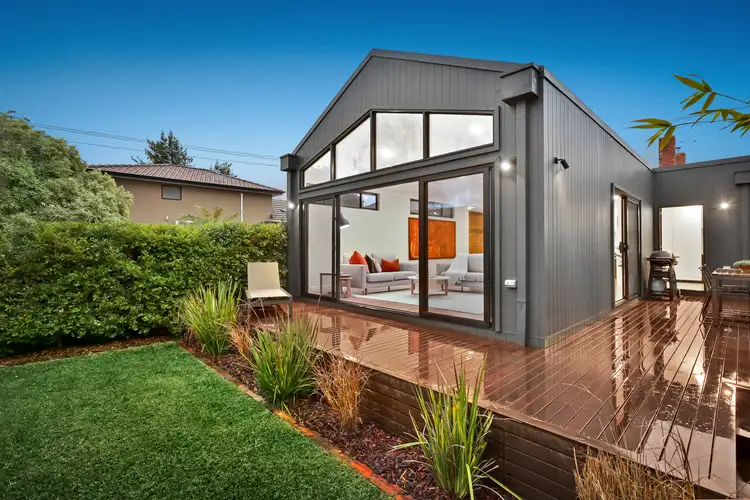 98 Kangaroo Road, Hughesdale VIC 3166