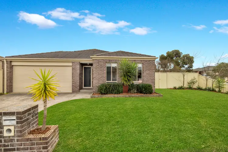 139 Blue Horizons Way, Pakenham VIC 3810
