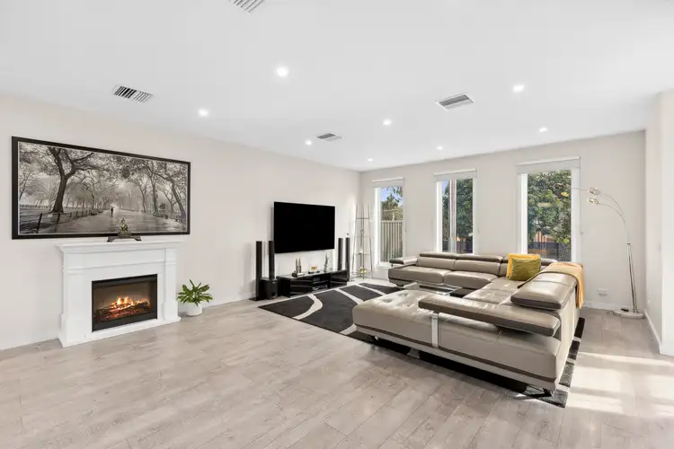 Second view of Homely house listing, 5 Byrd Court, Mount Waverley VIC 3149