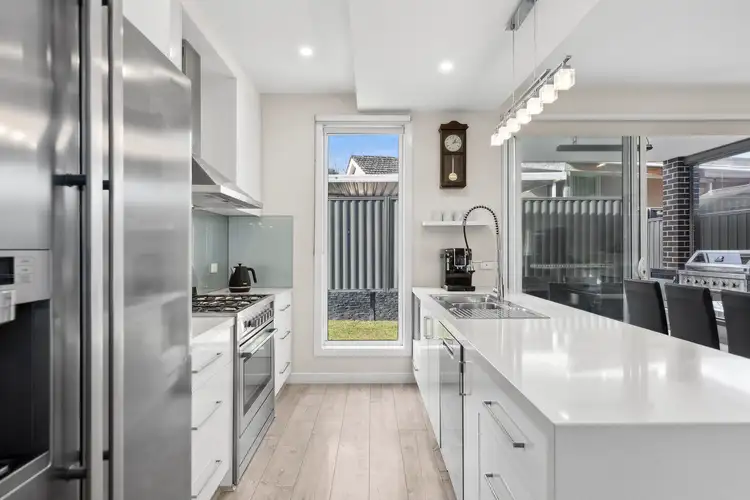 Third view of Homely house listing, 5 Byrd Court, Mount Waverley VIC 3149