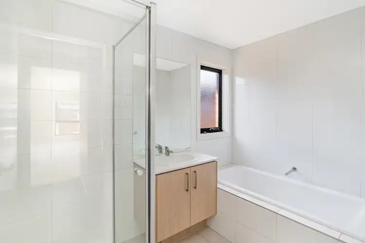 Fifth view of Homely house listing, 21 Vecchio Parkway, Wallan VIC 3756