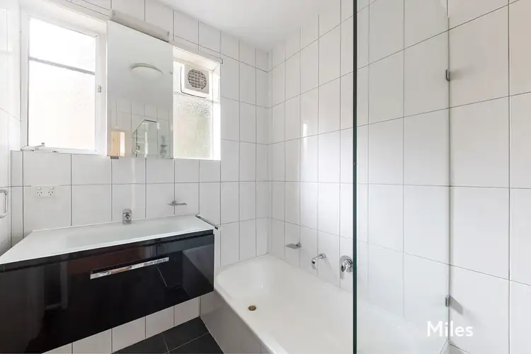 Fourth view of Homely apartment listing, 2/105 Locksley Road, Ivanhoe VIC 3079