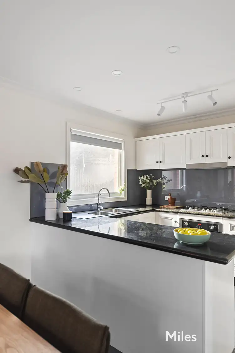 Sixth view of Homely townhouse listing, 122A Green Street, Ivanhoe VIC 3079