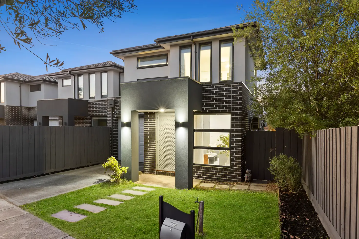 Main view of Homely townhouse listing, 8D Highfield Road, Chadstone VIC 3148