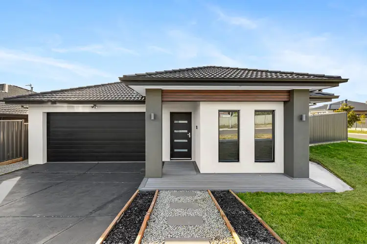 11 Newmarket Terrace, Miners Rest VIC 3352
