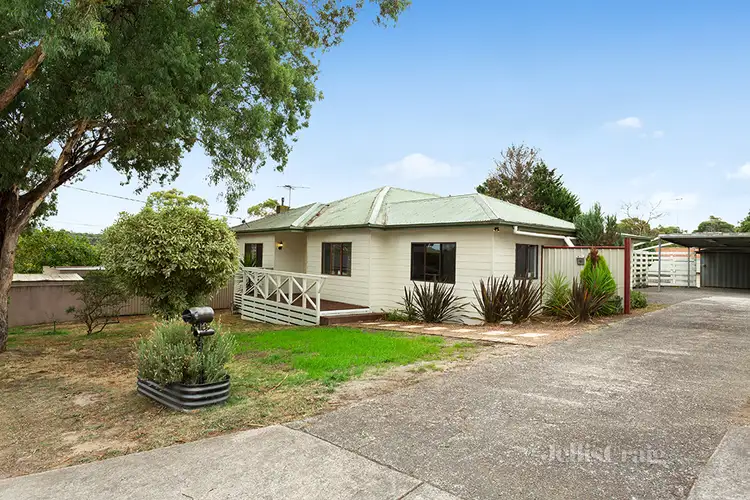 101 Napoleon Street, Eltham VIC 3095