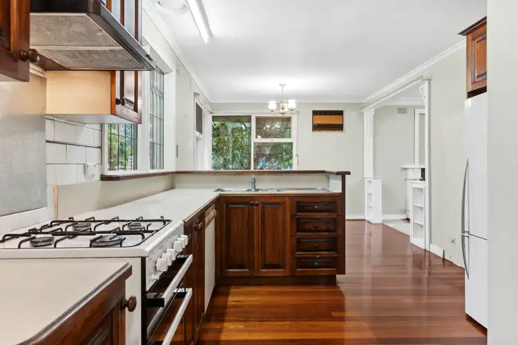 Fifth view of Homely house listing, 4 Warren Court, Mount Waverley VIC 3149
