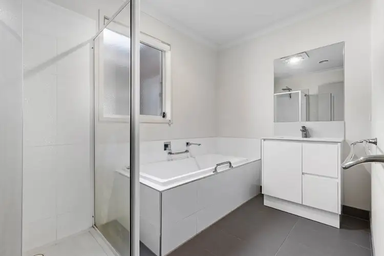 Fifth view of Homely unit listing, 2/105 Larter Street, Ballarat East VIC 3350