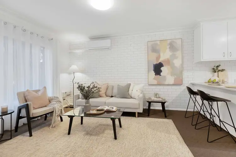 Main view of Homely house listing, 2/19 Napier Street, Black Hill VIC 3350