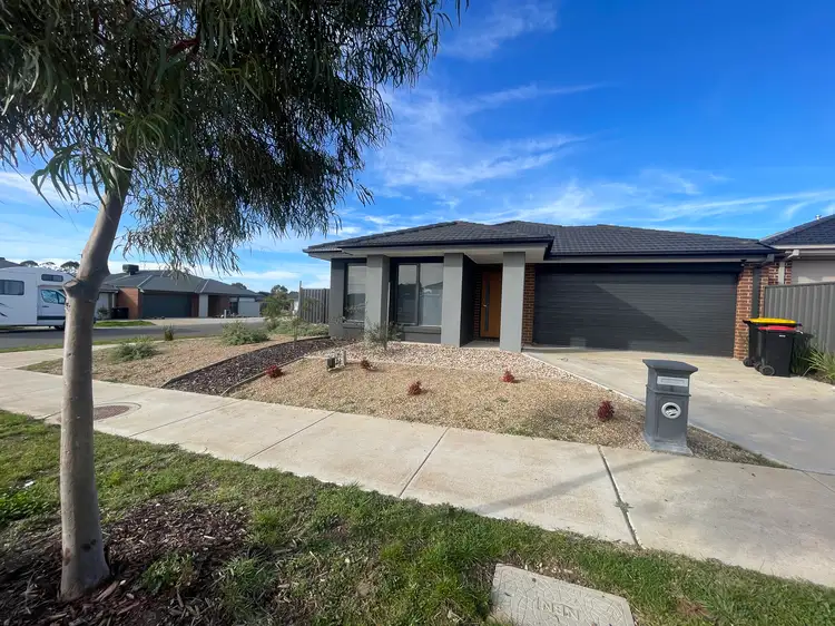 Second view of Homely house listing, 8 Limerick Way, Kilmore VIC 3764