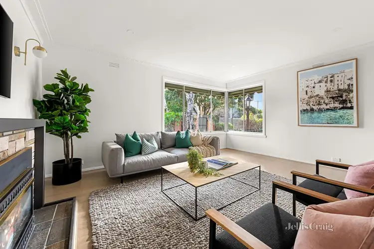 2 Barclay Drive, Cheltenham VIC 3192