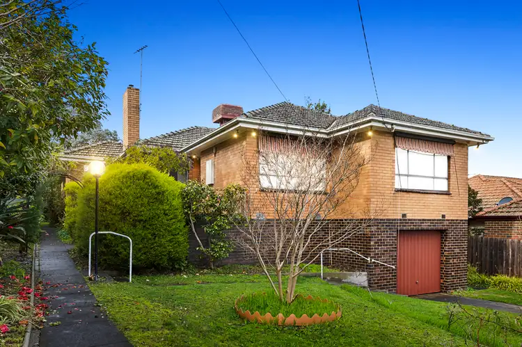 2 Sylvan Crescent, Ashwood VIC 3147