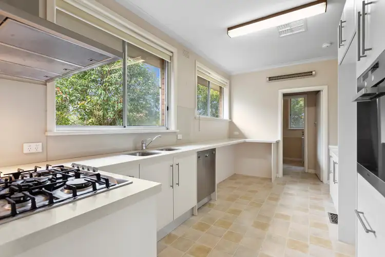 Fourth view of Homely house listing, 2 Sylvan Crescent, Ashwood VIC 3147