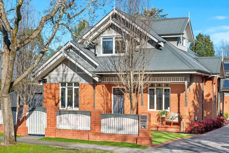 1/6 Langtree Court, Blackburn VIC 3130