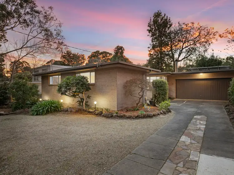 32 Naughton Grove, Blackburn VIC 3130