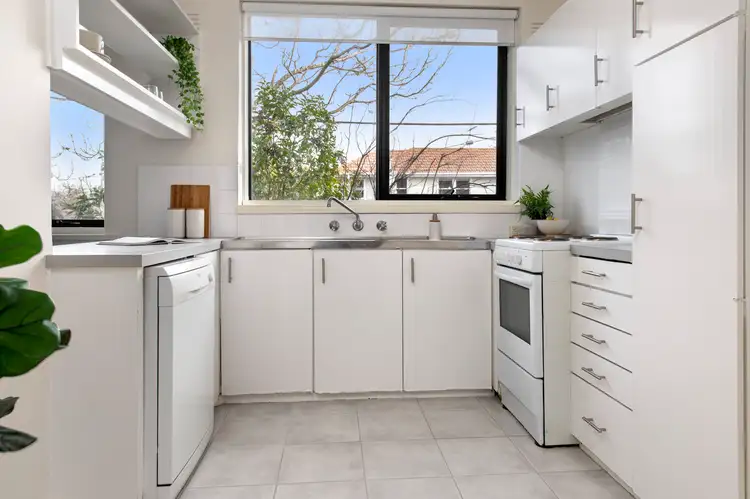 Fourth view of Homely apartment listing, 5/317 Riversdale Road, Hawthorn East VIC 3123