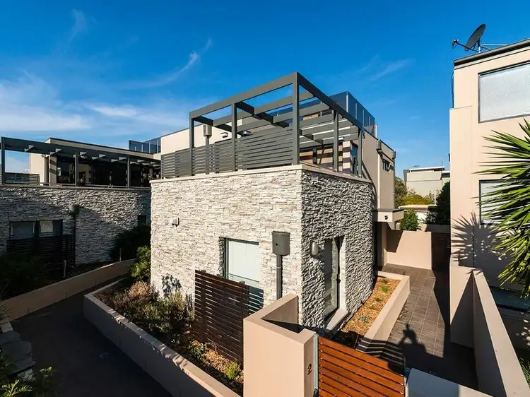 2/196 Beach Road, Mordialloc VIC 3195