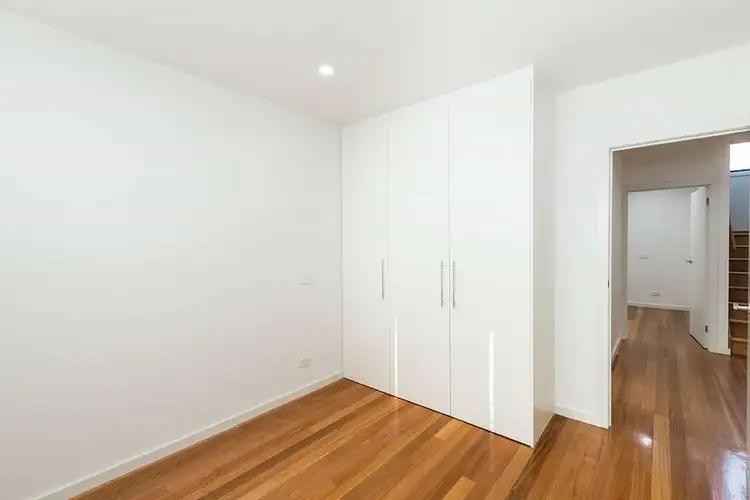 Fifth view of Homely townhouse listing, 2/196 Beach Road, Mordialloc VIC 3195