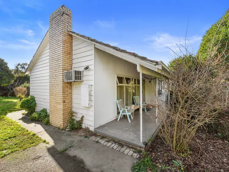5 St James Avenue, Montrose VIC 3765