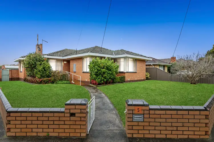 5 Sinclair Street, Oakleigh South VIC 3167