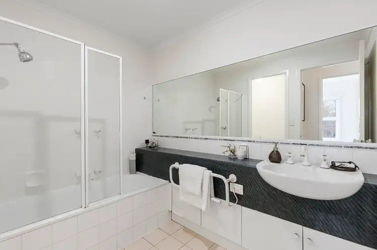 Fifth view of Homely apartment listing, 6/117-121 Rathdowne Street, Carlton VIC 3053