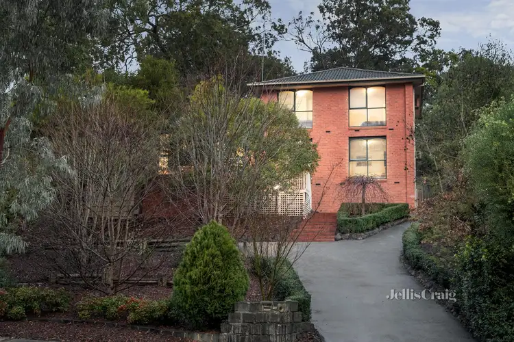 24 Valonia Drive, Eltham VIC 3095